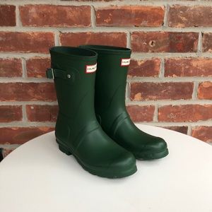 Hunter Short Tour Rain Boots. Never been worn